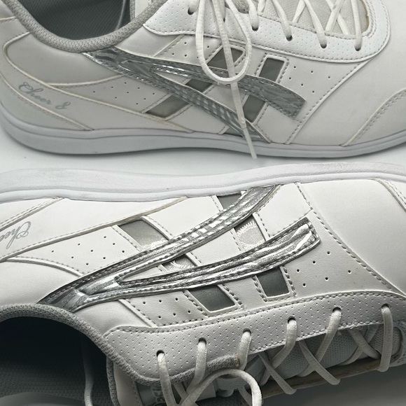 Cheer White & Silver Adult Cheerleading Shoes. Size 11.5 - Picture 2 of 9